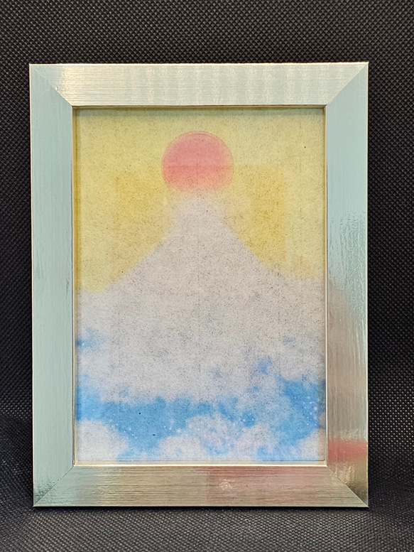富士山のイラスト　雪　太陽 1枚目の画像