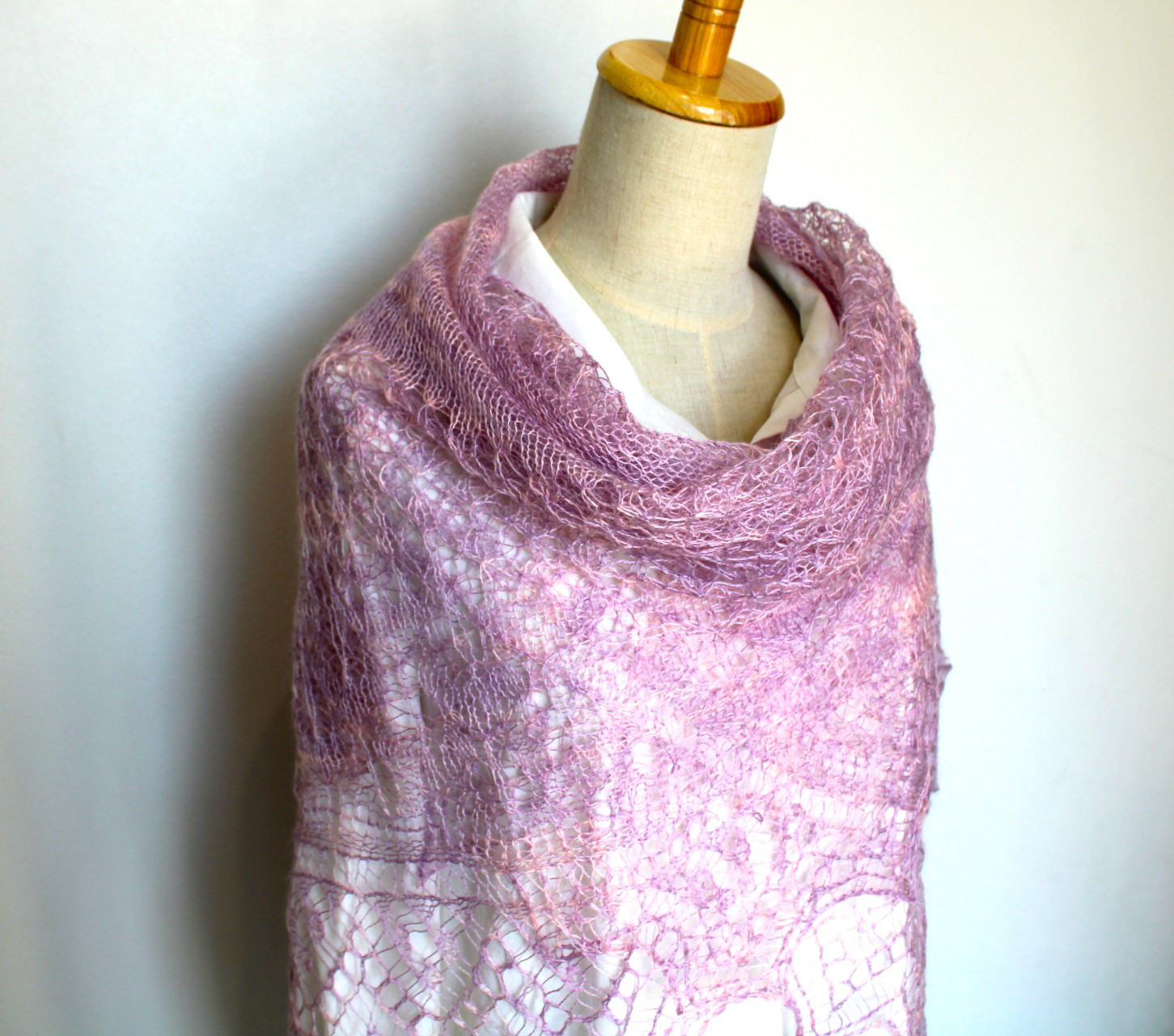 大判・超極細レースショール　モヘア・メリノ　ピンクミックス(段染め)