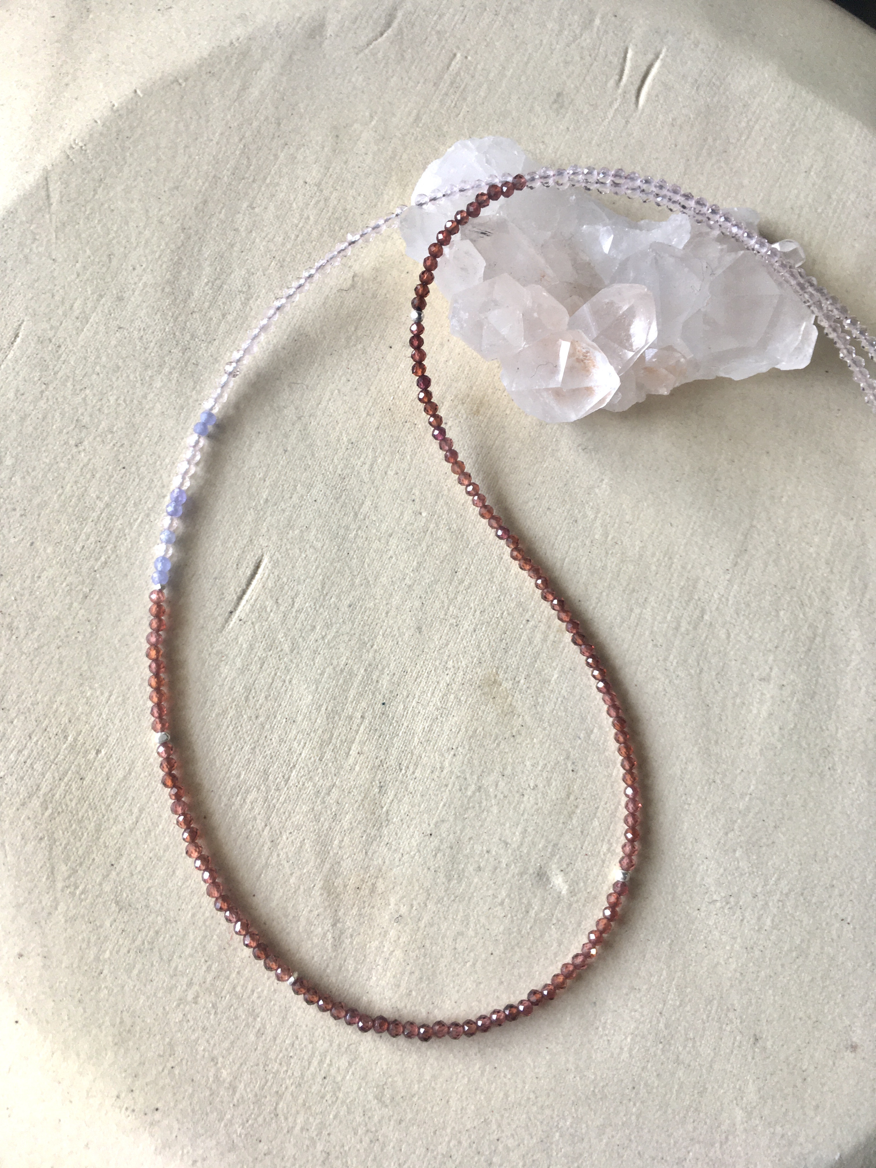 ガーネット と モルガナイト と タンザナイト のネックレス★　天然石