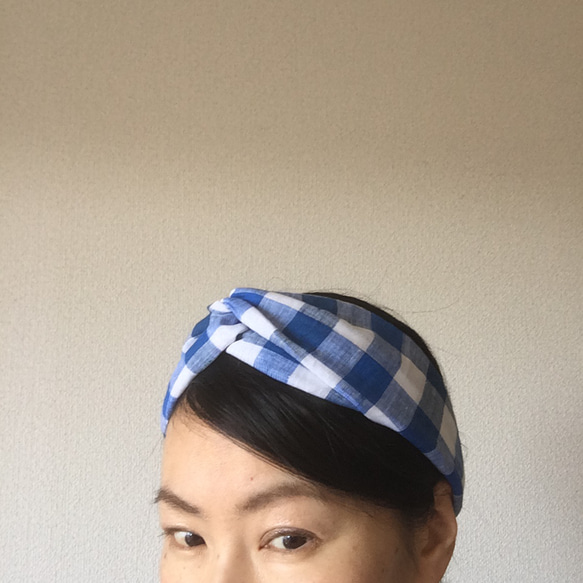 亞麻頭巾（格紋藍） 第7張的照片