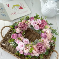 【母の日フラワー2024】ピンクフラワーガーデン　ピンクのバラ　カーネーション　ラナンキュラス　母の日ギフト　結婚祝い 1枚目の画像