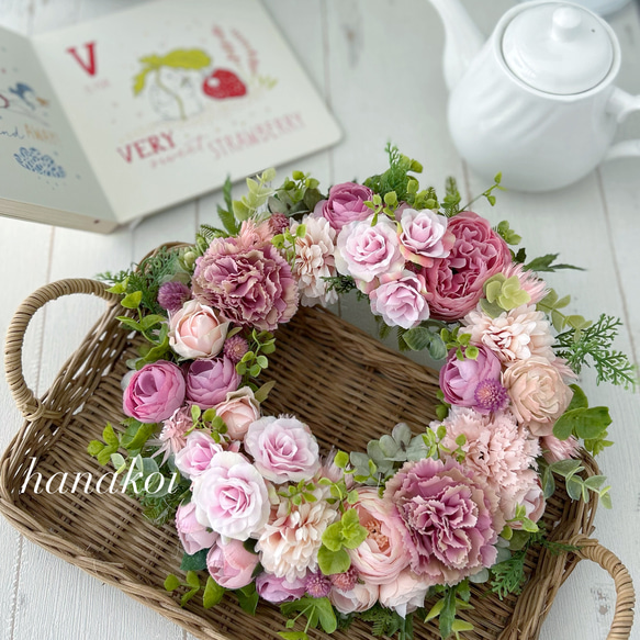 【母の日フラワー2024】ピンクフラワーガーデン　ピンクのバラ　カーネーション　ラナンキュラス　母の日ギフト　結婚祝い 1枚目の画像