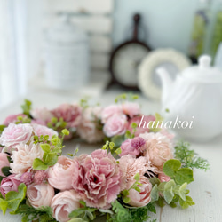 【母の日フラワー2024】ピンクフラワーガーデン　ピンクのバラ　カーネーション　ラナンキュラス　母の日ギフト　結婚祝い 2枚目の画像