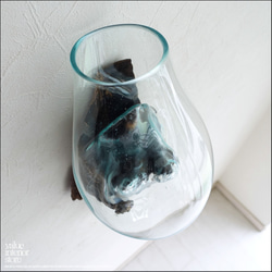 硝子フラワーベースwall/04 花瓶  プリミティブガラスベース 壁掛け 花器 一輪挿し 吹きガラス 手づくり 無垢材 2枚目の画像