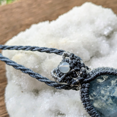 ☆シャイニーアクアマリン☆マクラメ編みネックレス 140 マクラメ