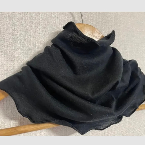 さらさらすべすべ肌感、綿シルクブラック手作りネックウォーマー日焼け