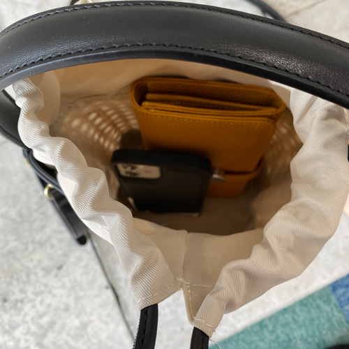 ONE-SHOULDER MESH BACKPACK | GOODS | STORE | THINGS THAT