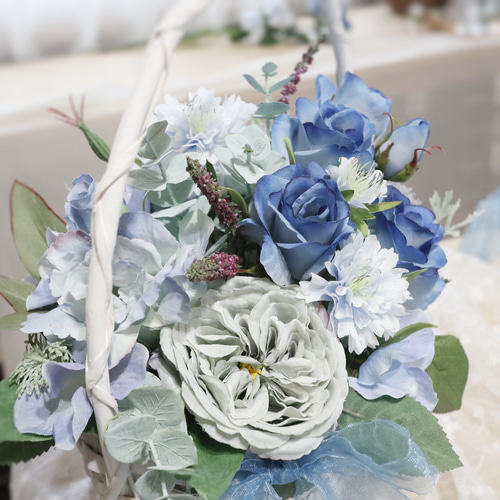 母の日フラワー 青いのバラ バスケットアレンジ ❀ 華やか エレガント