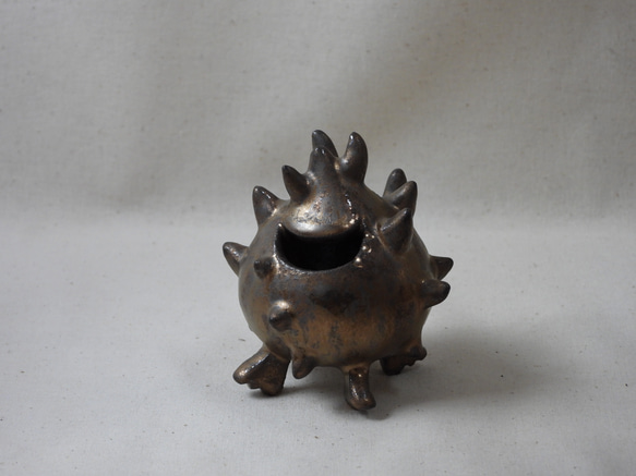 棘丸チビ金ちゃん陶製オブジェ 2枚目の画像