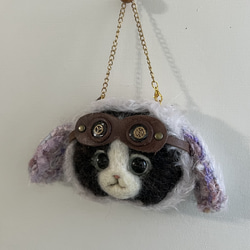 うさみみ帽子のごーぐるにゃんこ　バッグチャーム　羊毛フェルト　猫 ブローチ加工付き 2枚目の画像