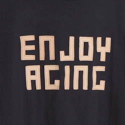 レザーパッチ「ENJOY AGING」の 半袖 Tシャツ（5色）牛革 ワッペン 4枚目の画像