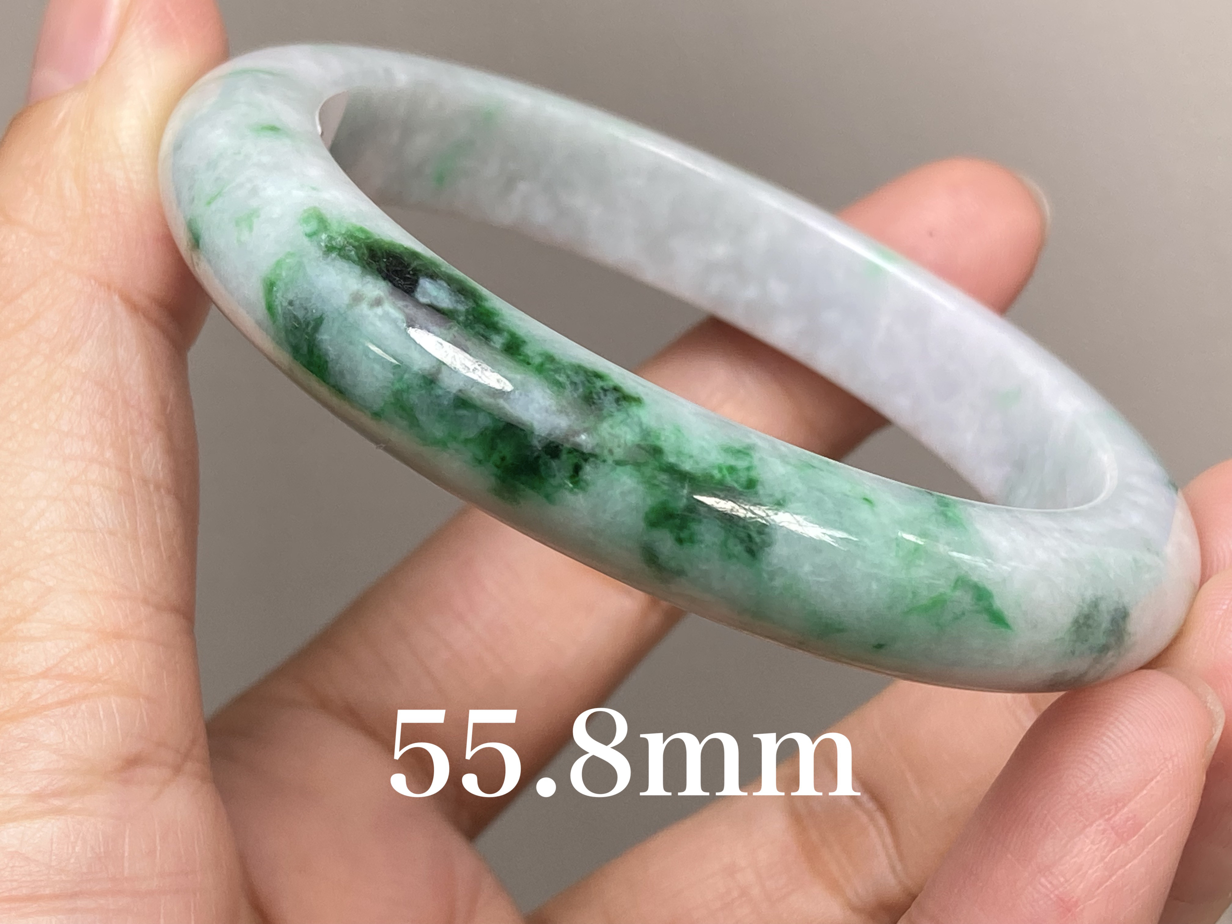 BG5-10 美品 花緑 55.8MM 真ん丸 ミャンマー産 天然本翡翠 バングル