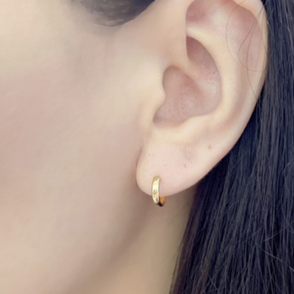 地金＊18金【2×10mm 甲丸フープピアス 】イエローゴールド 日本製 K18刻印入 ペア 5枚目の画像