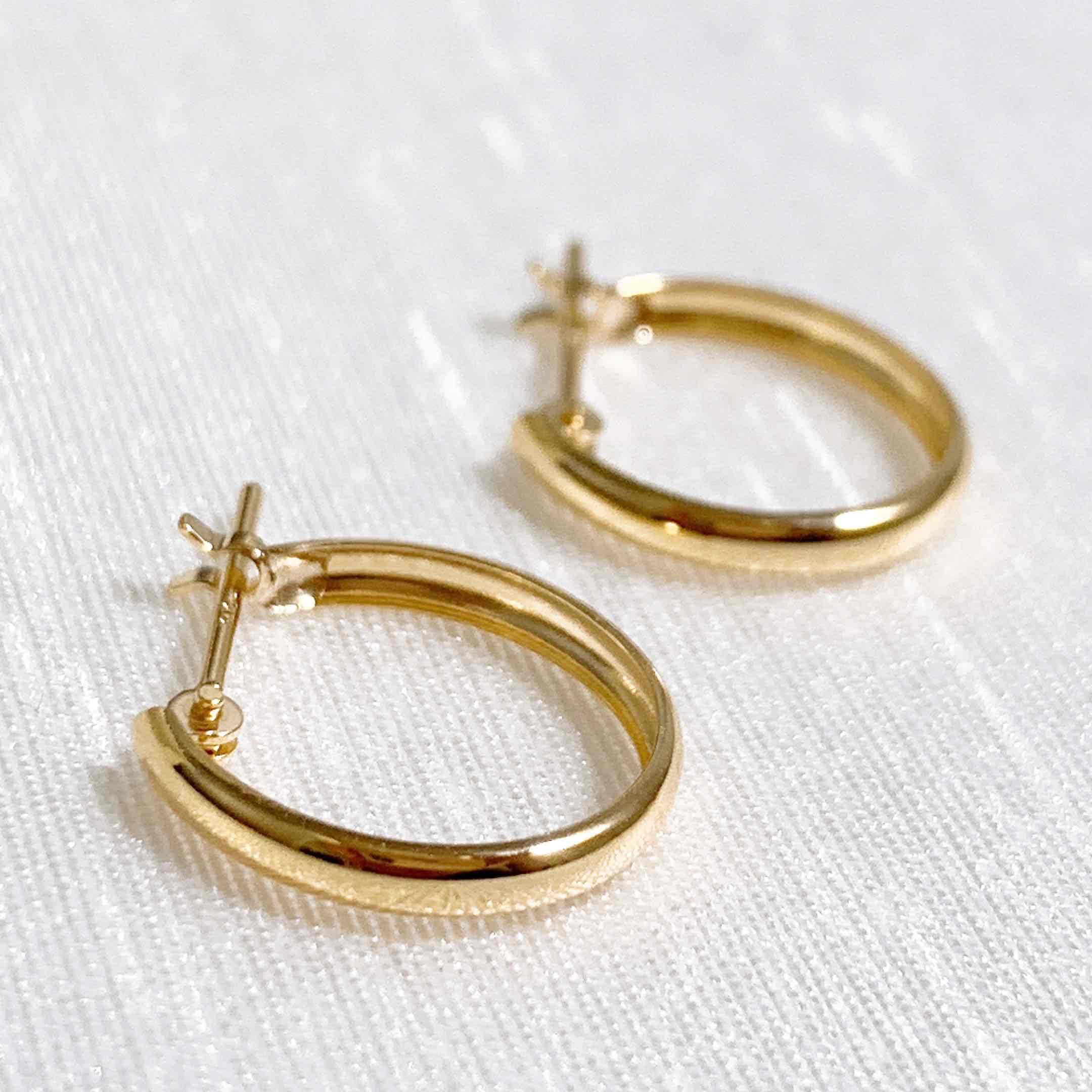 18金【2×10mm 甲丸フープピアス 】イエローゴールド 日本製 K18刻印入 ペア