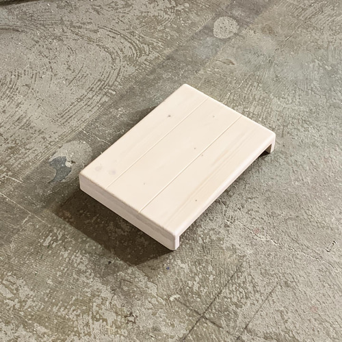 頑丈な踏み台　飾り台　高さ13.5cm ハンドメイド 小原産業 プラスチック踏み台 小型タイプ 高さ13cm ベージュ [玄関
