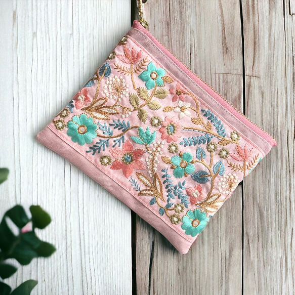 春夏デザイン/ボタニカルフラワー インド刺繍/フラットポーチ・マルチポーチ〈4カラーより選べます〉 6枚目の画像