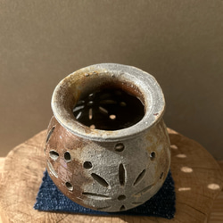 焼き締めの茶香炉　受け皿2枚付き　(アロマポット) 5枚目の画像