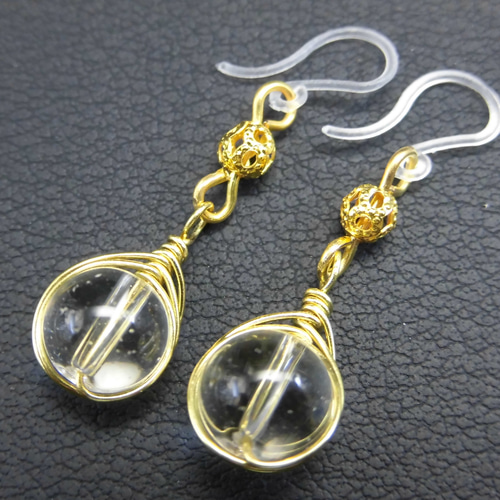 樹脂フック】ワイヤーラッピング水晶×透かしメタルボールのお洒落な