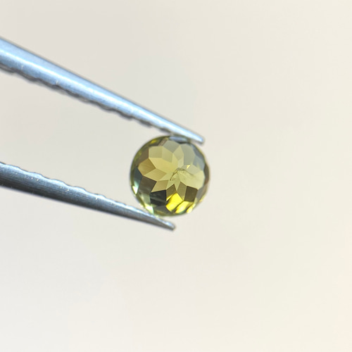 パラサイトペリドット ルース 0.293ct インドネシア ジェパラ隕石 日独 