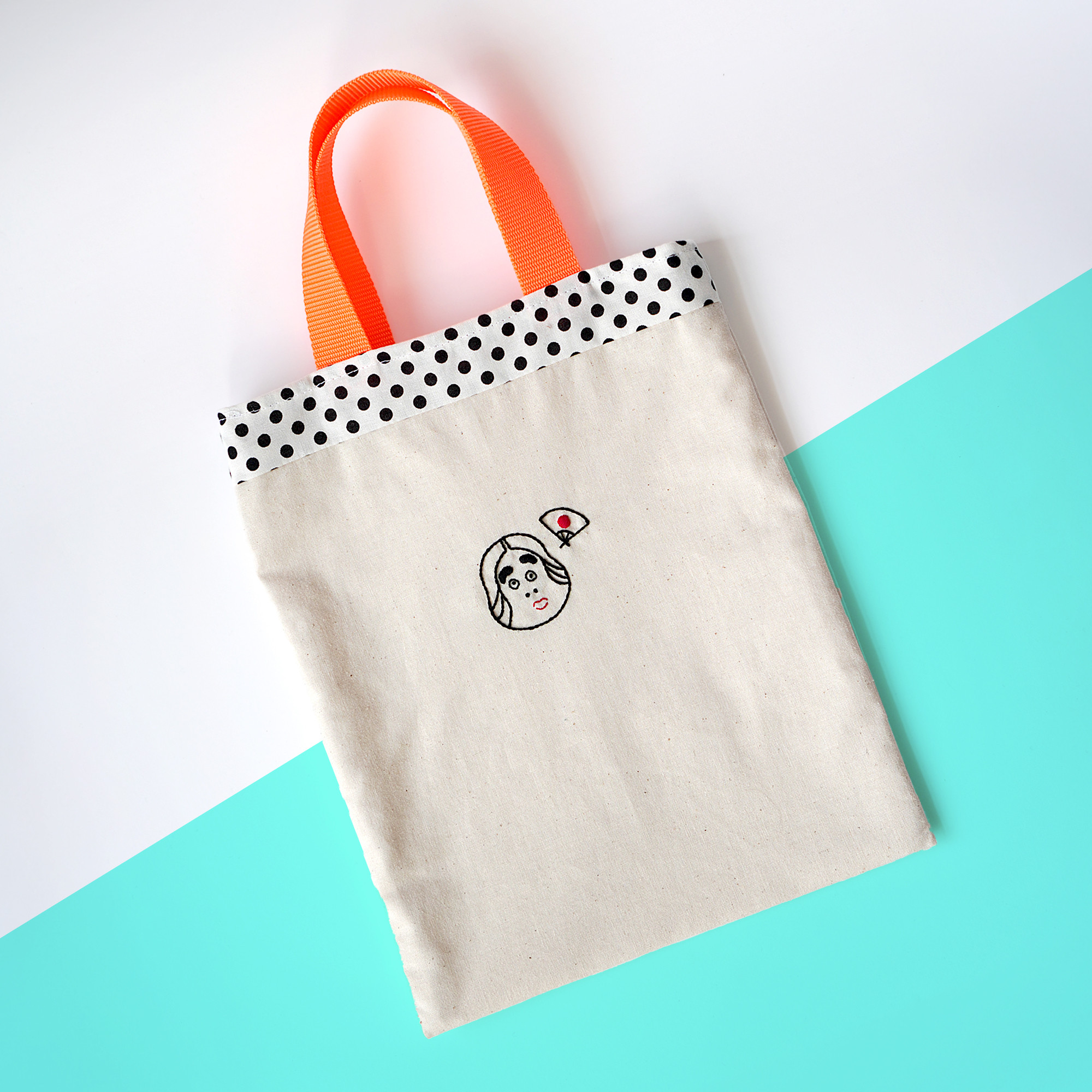 お嬢様用　オール手刺繍　クマさんのレッスンバッグ お嬢様用 オール手刺繍 クマさんのレッスンバッグ