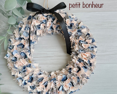 幸せ運ぶファブリックリース リース petit bonheur 通販