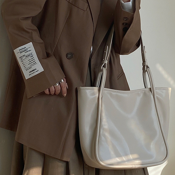 ファッションシンプル革　レディース日常用　トートバッグ 1枚目の画像