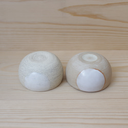 陶器　育てるウツワ ペア まるい小鉢 白と茶 地シリーズ 4枚目の画像