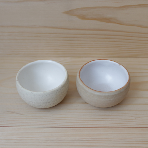 陶器　育てるウツワ ペア まるい小鉢 白と茶 地シリーズ 5枚目の画像