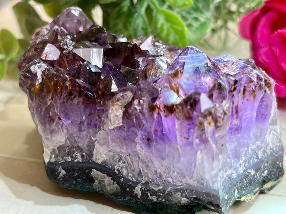 カコクセナイト内包✨  アメジスト　紫水晶　クラスター　原石　ラフストーン 6枚目の画像