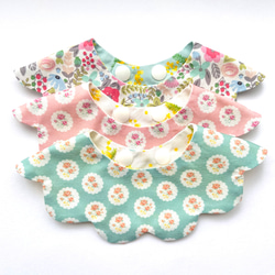 ★グレージュ刺繍×マルチストライプ★ ハンドメイド　リバーシブル　スタイ　花柄 1枚で2度かわいい♡リバーシブルスタイ】neco neco スタイ 春のお花柄