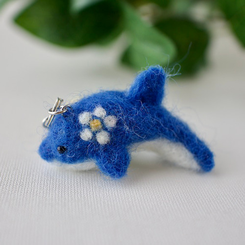 羊毛フェルト イルカのストラップ かわいい 携帯ストラップ だんけ