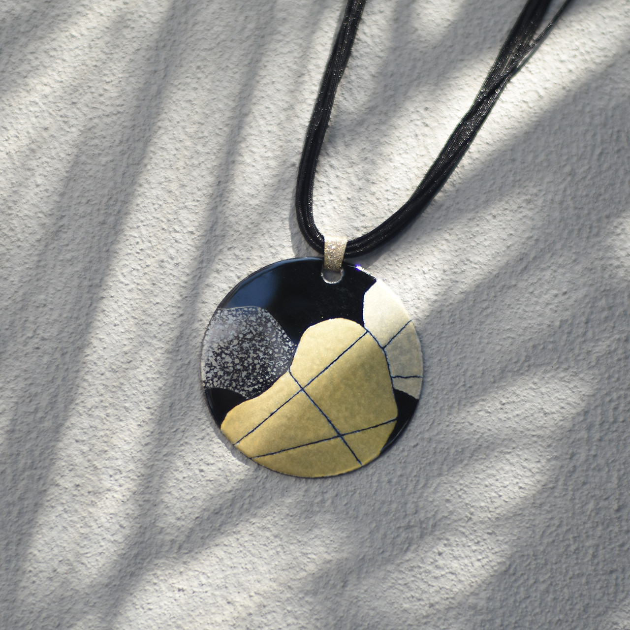 【ペンダント 大ぶり】七宝焼き×De Stijl（デ・ステイル）〈sandringham_01020M.1〉