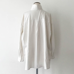 コエリブラウスPart2 ＜衿を立てて着るオーバーサイズシャツ＞ ～スモーキーホワイト～ 4枚目の画像