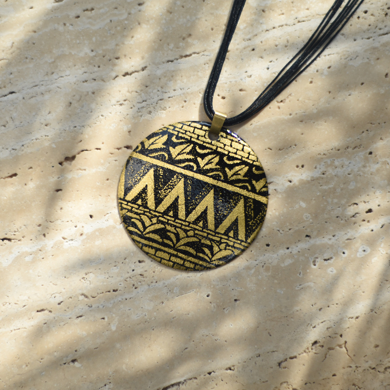 【ペンダント　大ぶり】七宝焼き×金箔（ゴールド）〈ponsonby_03004L.1〉