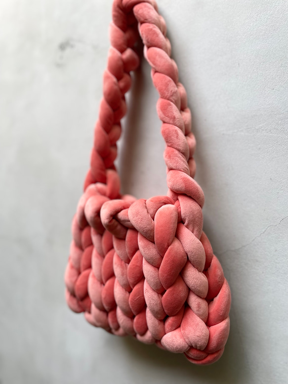 冬季粗絨線手編包 材料包 可做手提 肩背 斜背 Chunky Knit Bag 第4張的照片