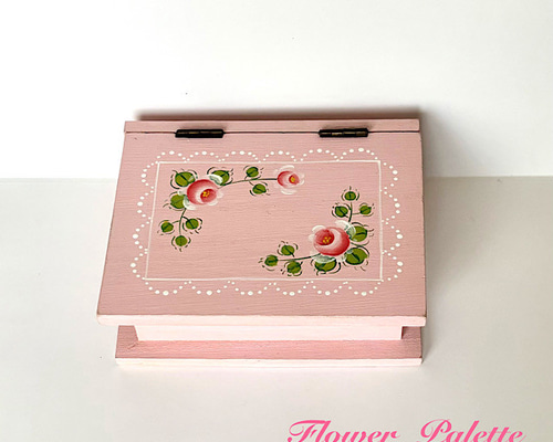 トールペイント作品　ピンクの薔薇とリボン柄　木製収納ボックス Creema限定 木製 バラの小箱 ピンク トールペイント 現品限り フリー