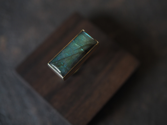 labradorite brass ring (kazesobae) 4枚目の画像