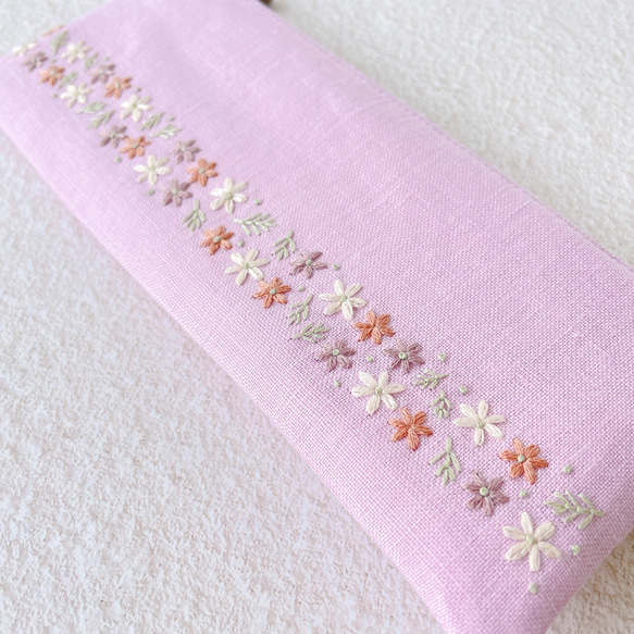 手刺繍ペンケース（ラベンダー） 3枚目の画像