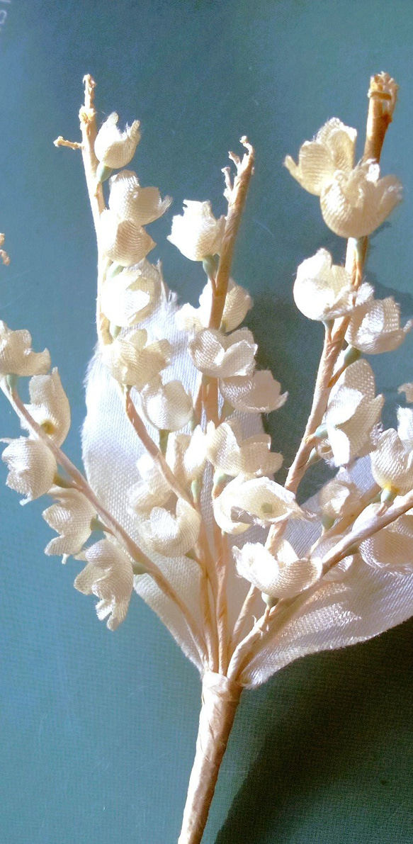 アンティーク布花　スズランの コサージュパーツ　鈴蘭 4枚目の画像