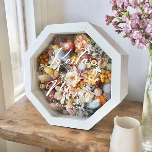 思い出を彩る結婚証明書｜ゲスト参加型フラワーボックス（プリザーブド