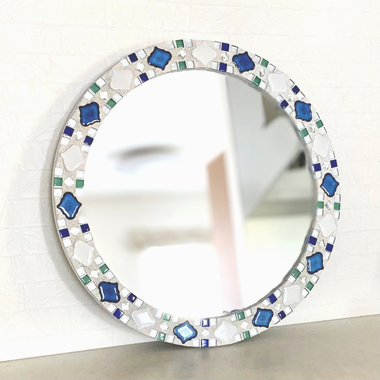 【受注販売】ランタン型タイルの丸い鏡