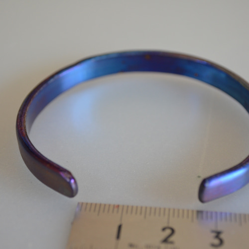 Titanium bangle・純チタンバングル・マットブルー57mm・楕円形