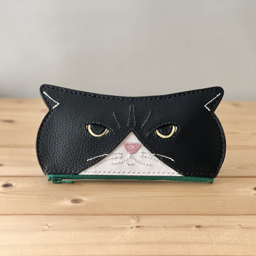 猫好きが作った本牛革オコ顔猫のメガネケース 黒白ハチワレ 送料
