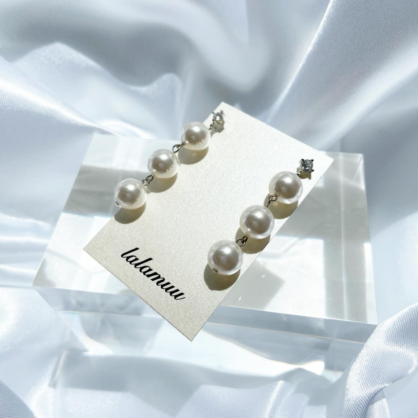 【送料無料】 再販/パール輝くジルコニアピアス　普段使い　結婚式　入学式　卒業式　お仕事　上品　Ａ2