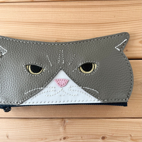 猫のメガネケース K.TAMAO作 全て手縫いのハンドメイド 姫路レザー 猫のメガネケース K.TAMAO作 全て手縫いのハンドメイド 姫路レザー