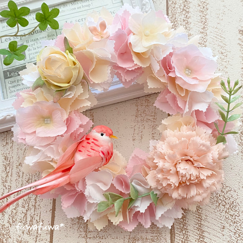 母の日にも♪】小鳥とお花の布リース〜カーネーションと紫陽花と鳥さん