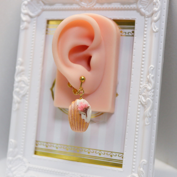 春日系 櫻花瑪德蓮 貝殼蛋糕 耳環 單支 肚臍版 扇葉朝上 第13張的照片