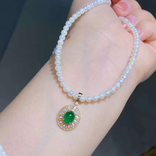 万能金具 天然ダイヤモンド付きエメラルドペンダントトップk18  