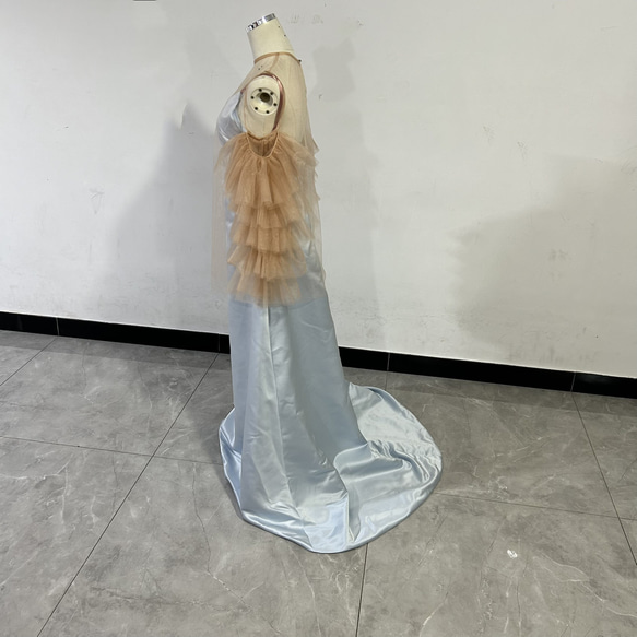 抜群のおしゃれ見えパーティードレス 水色 トレーン シアーな美しさ ポンチョ ソフトチュール ポンチョ演奏会 