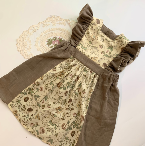 (90-140cm) ハンドメイド子供服　リバティ✳︎田園風フリルエプロンワンピース 2枚目の画像